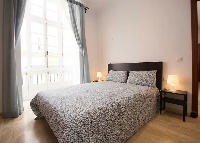 Extraordinario Piso Junto Playa Y En Pleno Centro