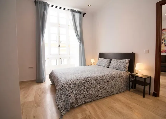 Extraordinario Piso Junto Playa Y En Pleno Centro