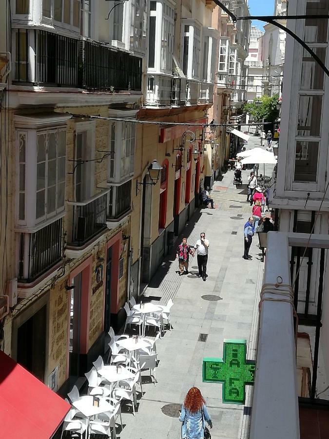 Extraordinario Piso Junto Playa Y En Pleno Centro Cádiz